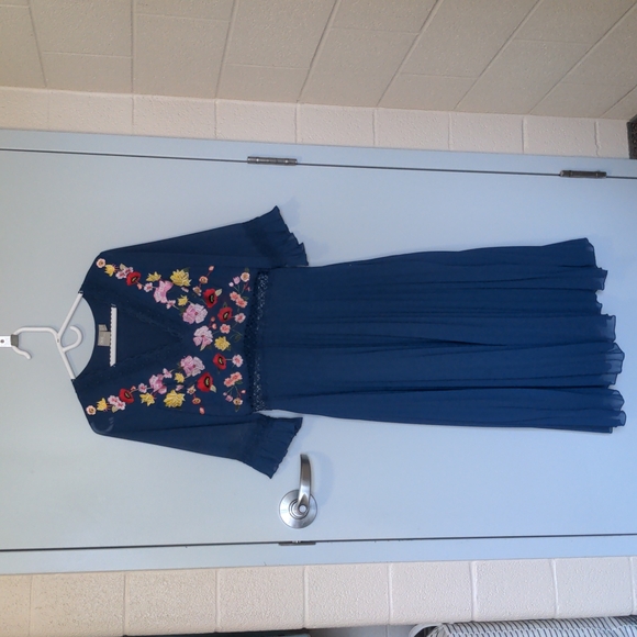 Embroidered ASOS cottagecore dress - Picture 1 of 9